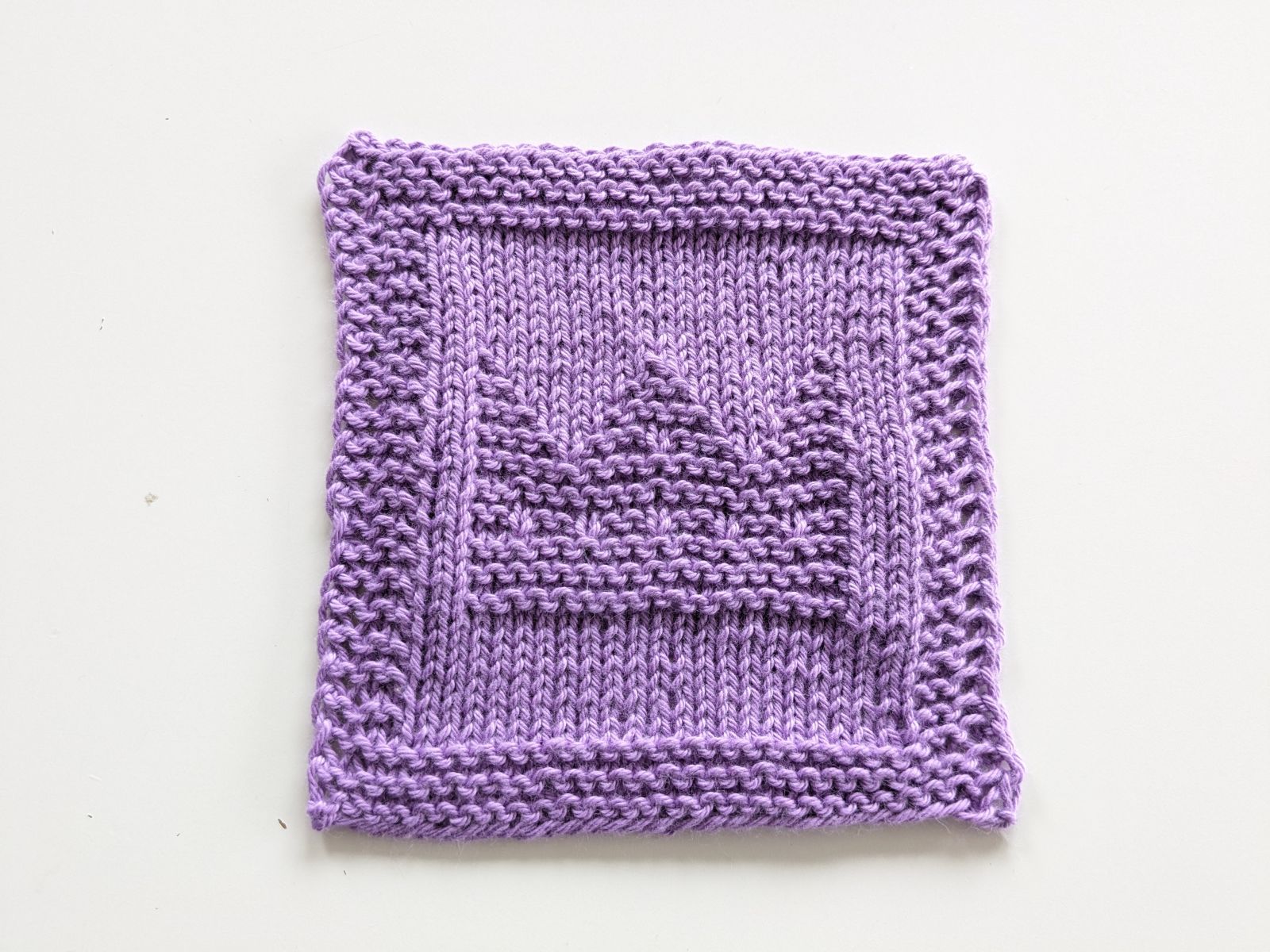 Blog-Inhaltsbild für 'Free knitting pattern coaster / cleaning pad "Crown"'