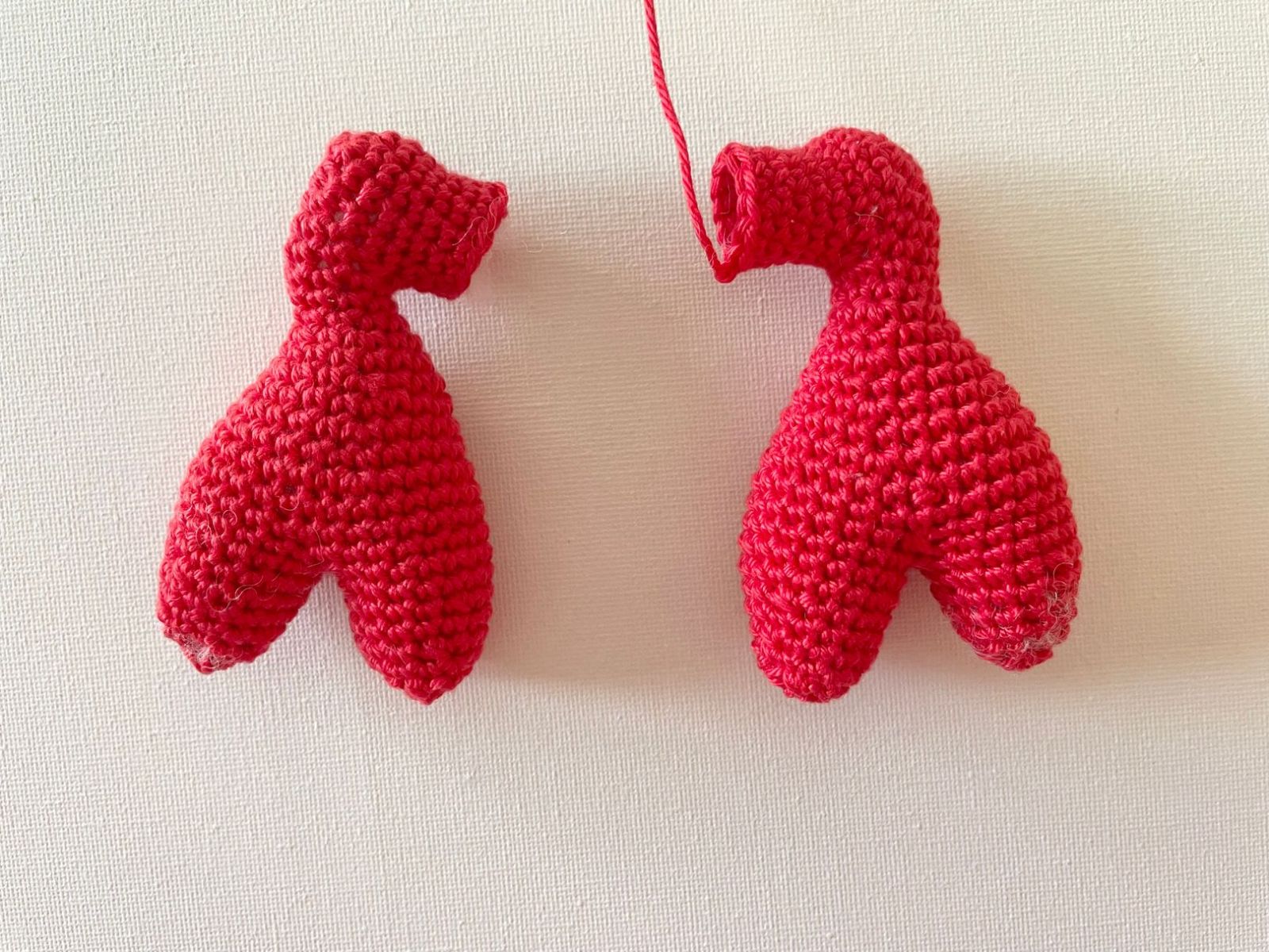 Blog-Inhaltsbild für 'Kostenlose Häkelanleitung Toilettenrollen-Überzieher Krabbe'