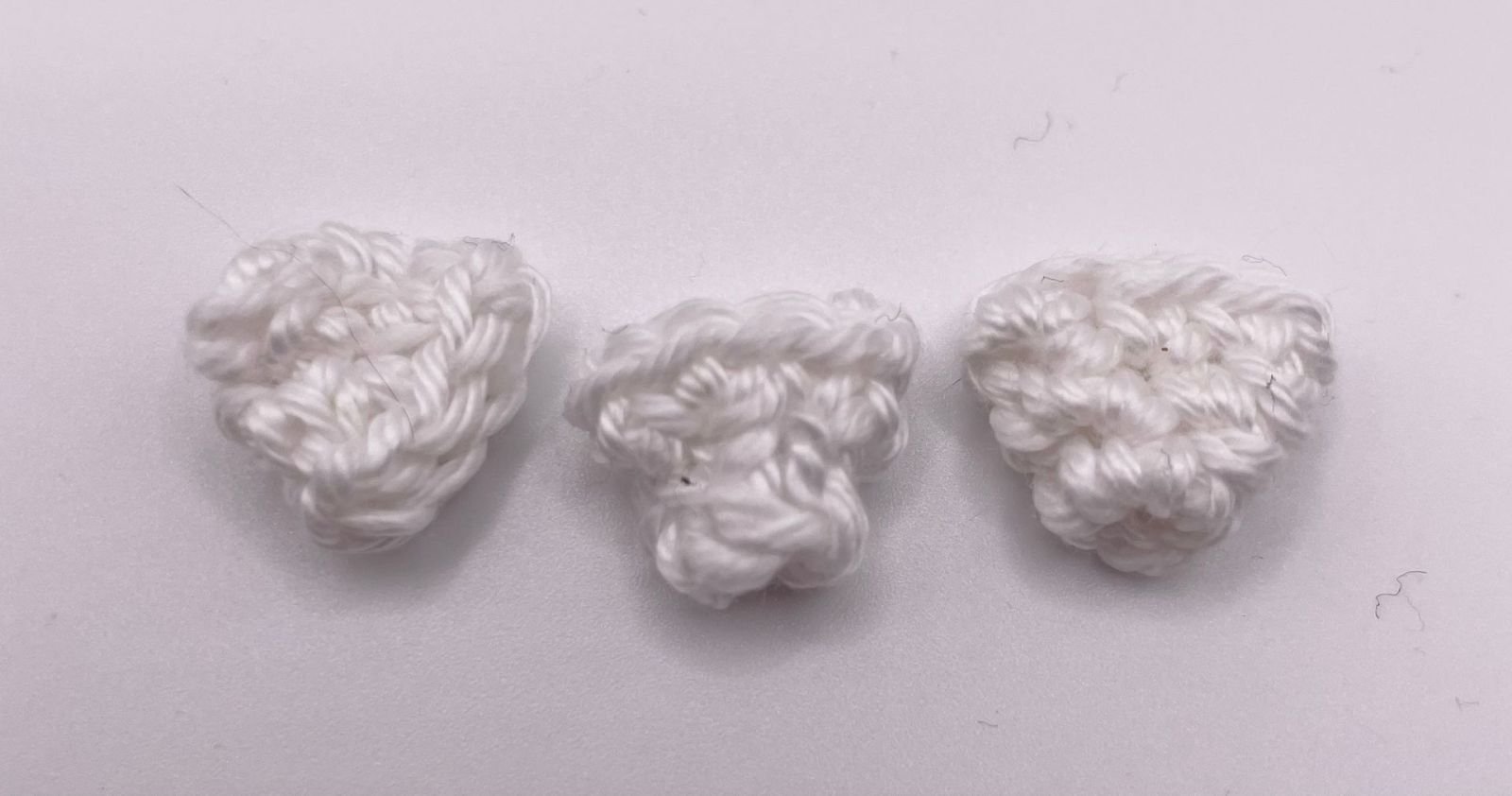 Blog-Inhaltsbild fĂŒr 'đ Kostenlose HĂ€kelanleitung: Krokodilkopf Brillenhalter'