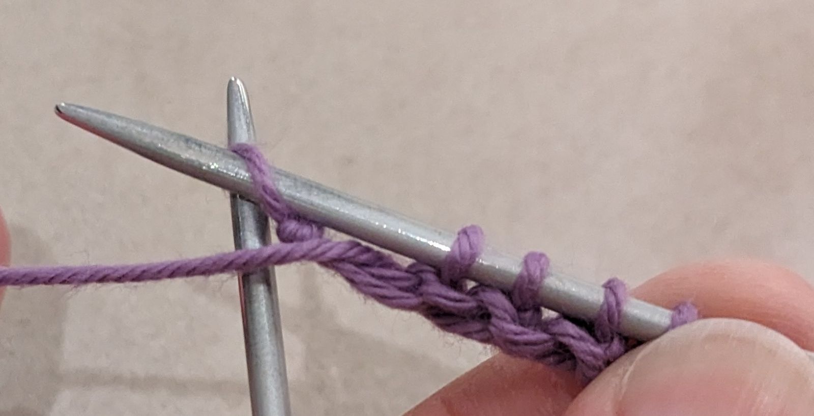 Blog-Inhaltsbild für 'Free knitting pattern coaster / cleaning pad "Crown"'