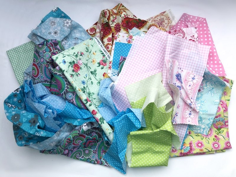 Blog-Inhaltsbild für 'Für Nähanfänger: Praktische Nähgewichte aus Stoffresten selber machen'