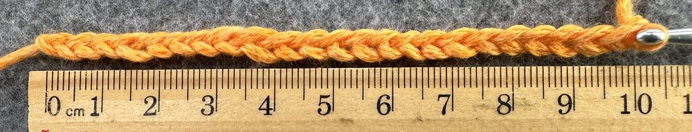 Blog-Inhaltsbild für 'Kleine Kürbisse als Schlüsselanhänger oder Taschenbaumler häkeln'