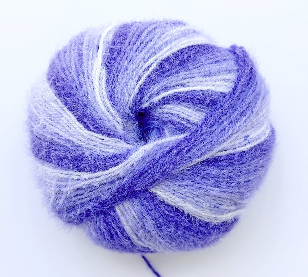 Blog-Inhaltsbild für 'Kuschelweiche Flauschsocken stricken'