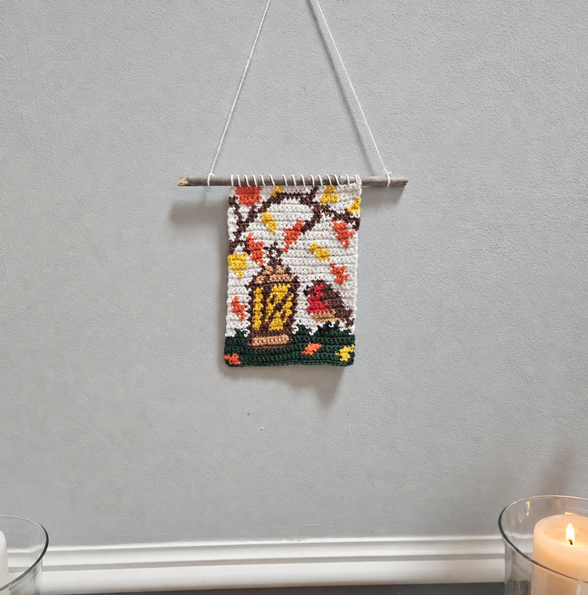 Blog content image for 'Free Crochet Pattern for an Autumn Wall Hanging with a Robin'