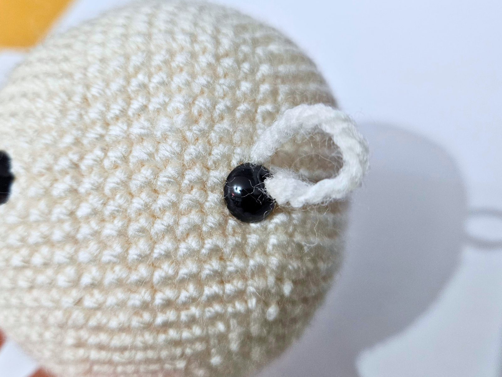 Blog content image for 'Free crochet pattern: Christmas Elf Poinsettia'