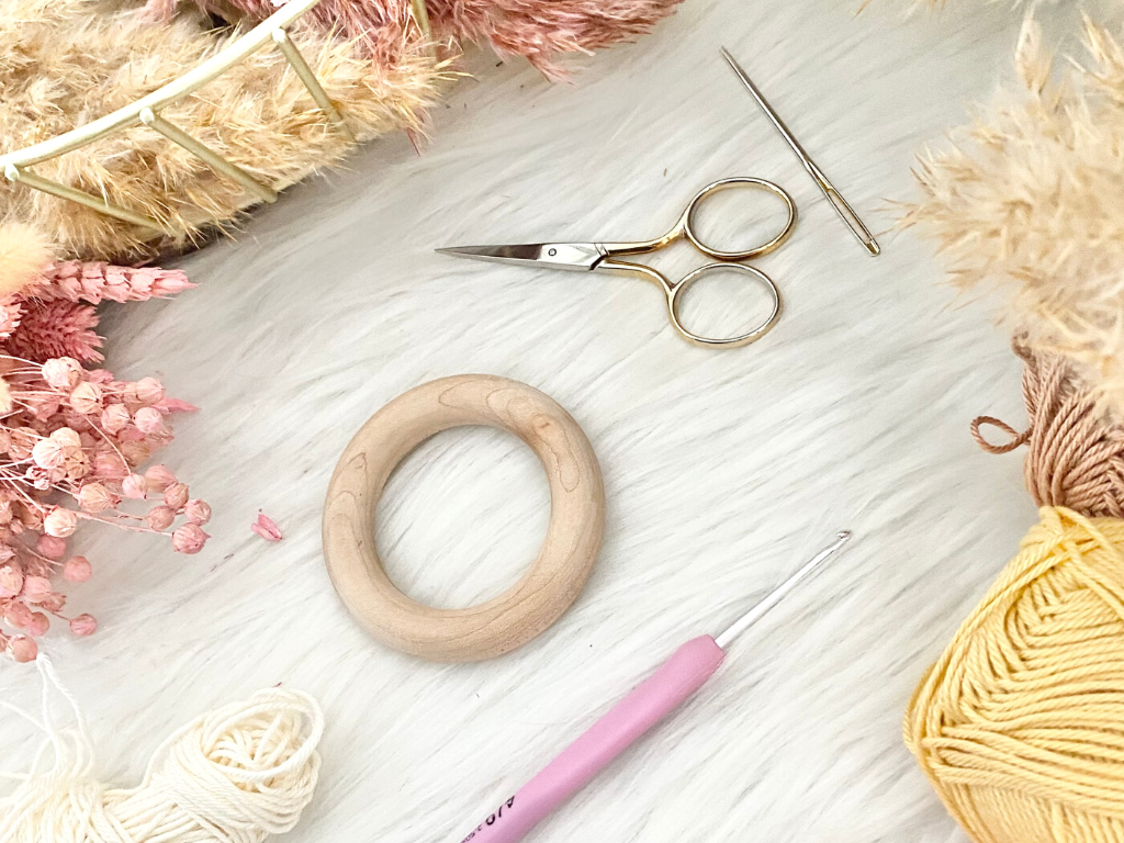 Blog-Inhaltsbild für 'Niedlicher Greifring, kostenlose Häkelanleitung'