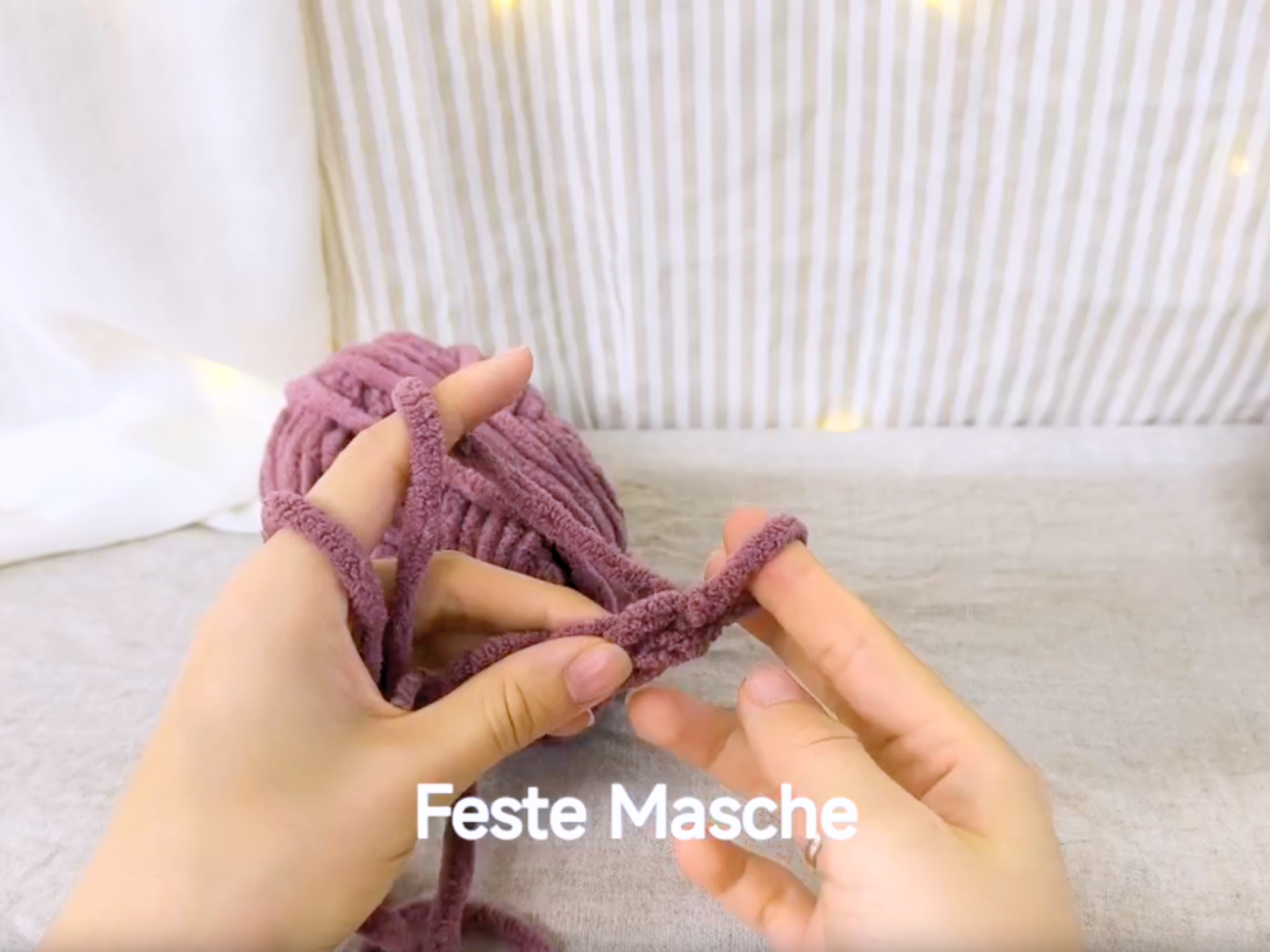 Blog-Inhaltsbild für 'Fingerhäkeln lernen - Häkeln ganz ohne Häkelnadel'