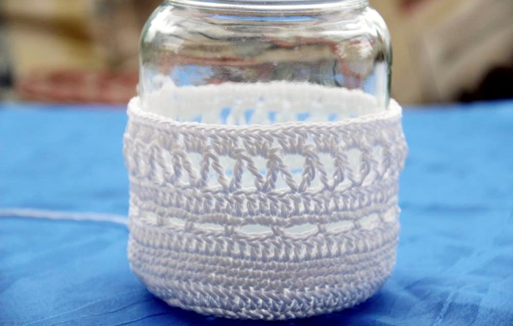 Blog-Inhaltsbild für 'Wollreste - Ideen und Anregungen + Gratis Häkelanleitung für ein Windlicht'