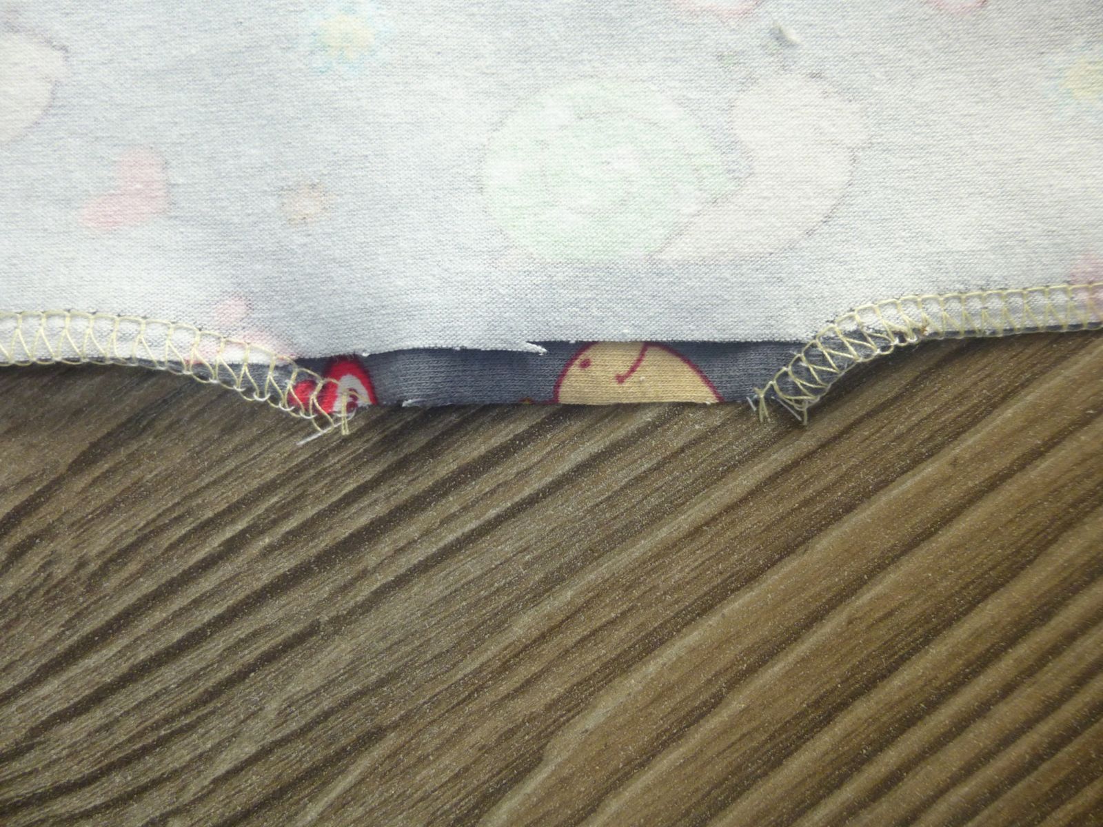 Blog-Inhaltsbild für 'Näh-Anleitung: Schönes Halstuch / Dreieckstuch'