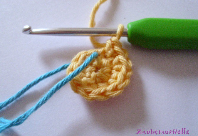 Blog-Inhaltsbild für 'Osterei Küken häkeln - DIY-kostenlose Anleitung'