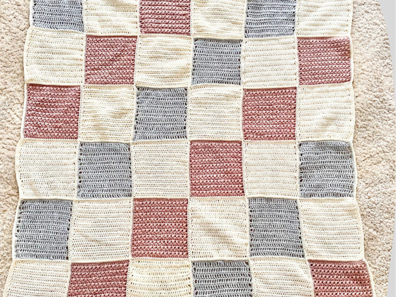 Blog-Inhaltsbild für 'Anfängerdecke, Häkeln lernen mit Wolldiamant'