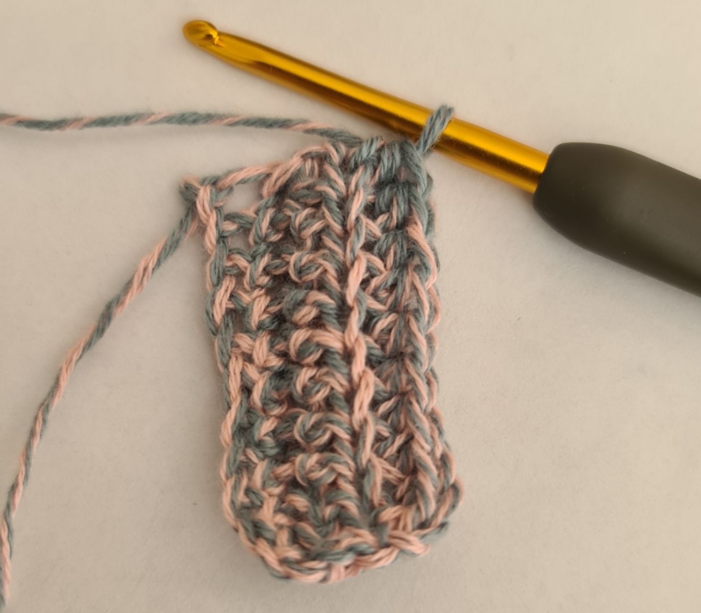 Blog-Inhaltsbild für 'Kaputzenschal oder „Scoodie“ für Kinder'