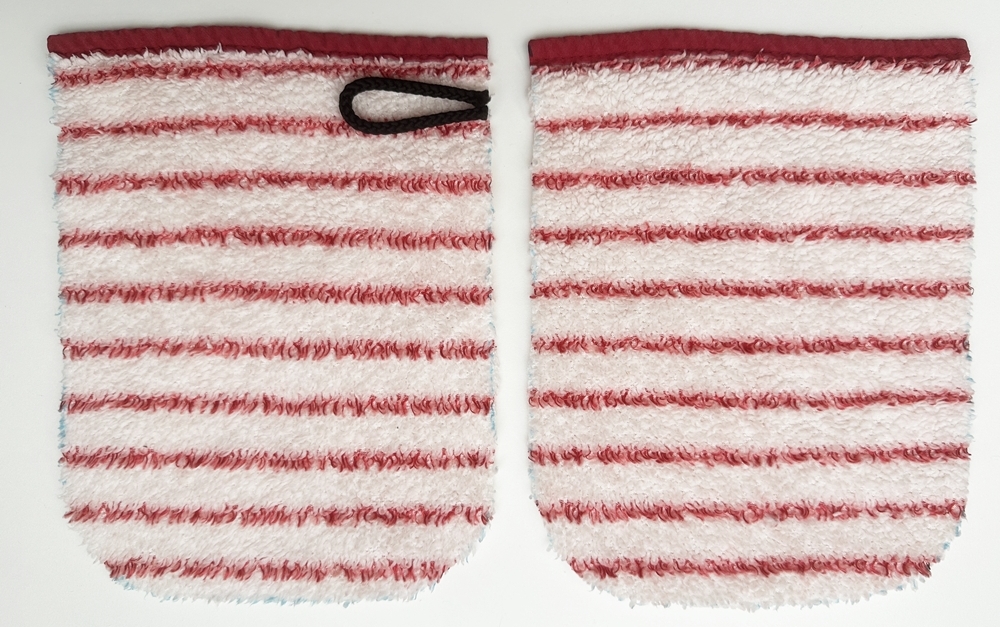 Blog-Inhaltsbild für 'Aus Alt mach Neu: Waschhandschuhe aus altem Bademantel nähen'