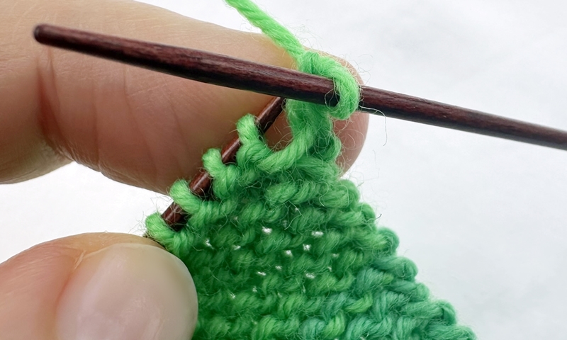 Blog-Inhaltsbild für 'Stricken mit Kindern: Kinderleichte Puppenmode für Strickanfänger'