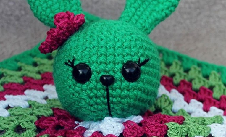 Blog-Inhaltsbild für 'Häkelanleitung Schmusetuch "Hasilein"'