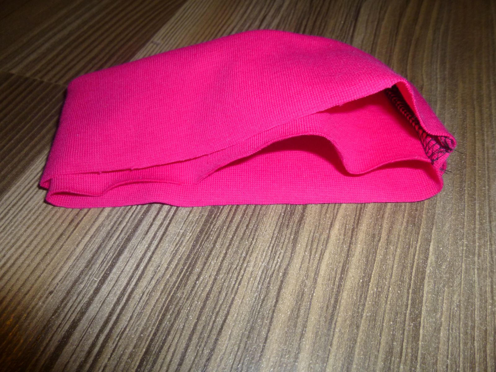 Blog-Inhaltsbild für 'Näh-Anleitung: Kronenmütze für kleine Prinzessinnen'