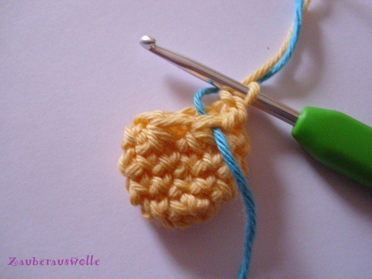 Blog-Inhaltsbild für 'Osterei Küken häkeln - DIY-kostenlose Anleitung'