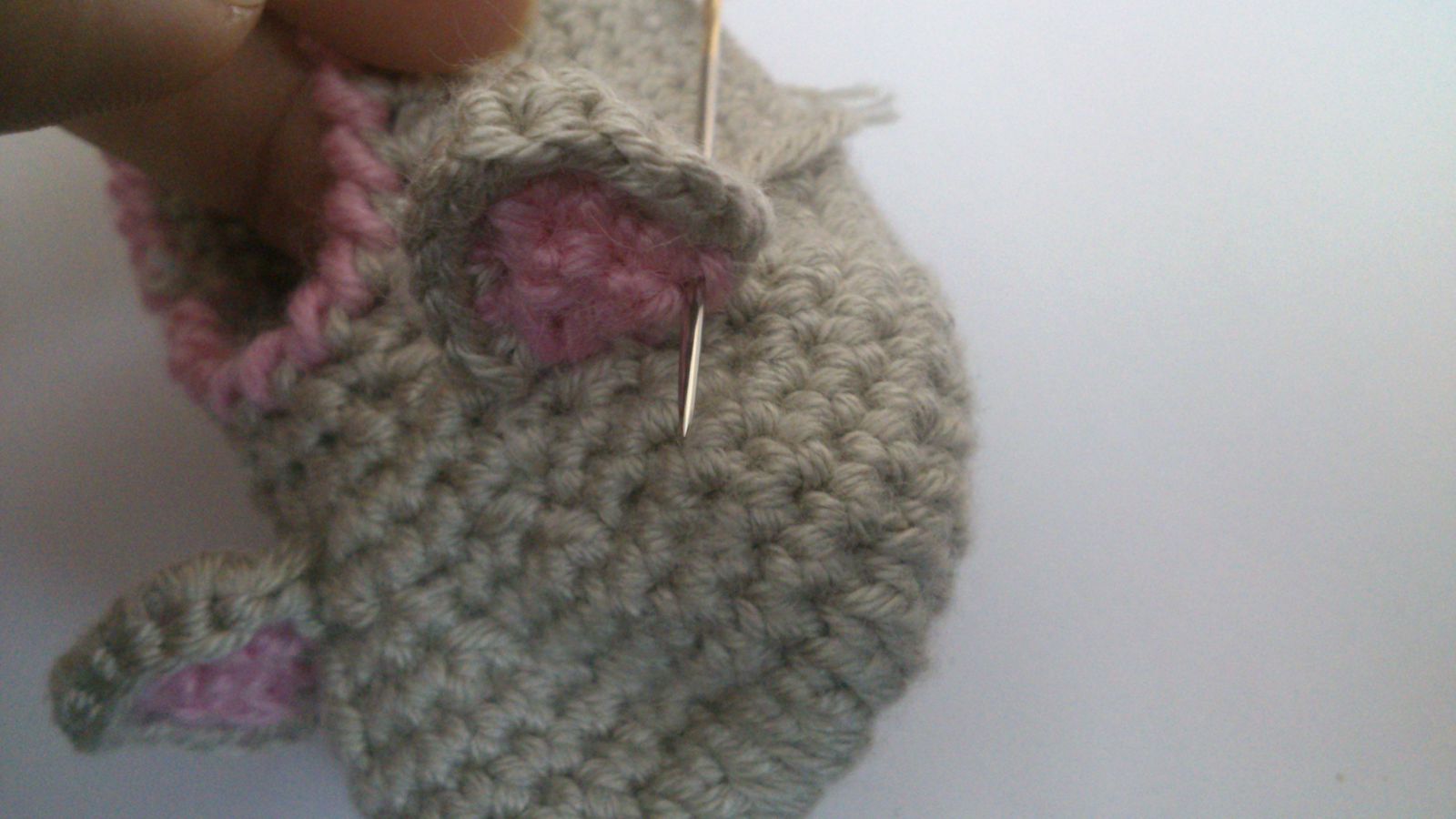 Blog-Inhaltsbild für 'Häkelanleitung Babyschuhe „Schlafende Katzen“'