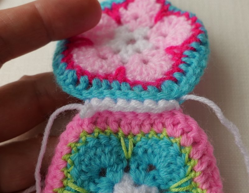 Blog-Inhaltsbild für 'Klingelball zum Spielen - Gratis Häkelanleitung'