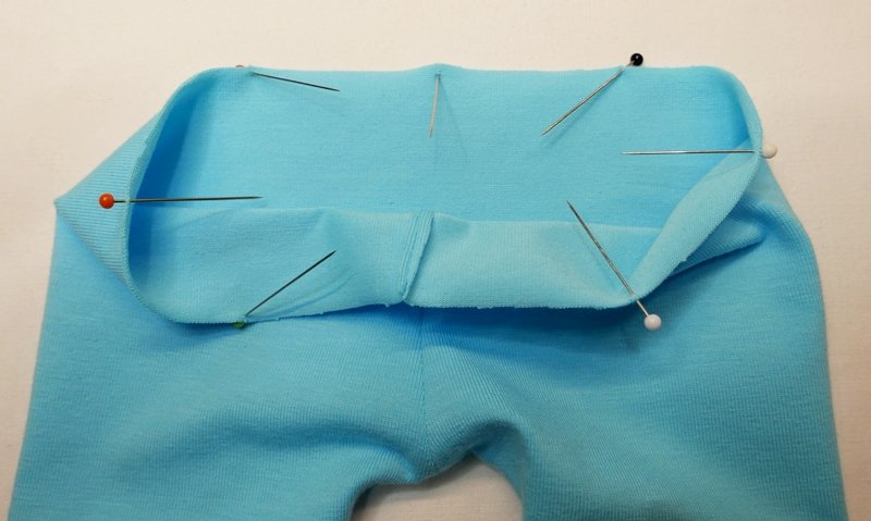 Blog-Inhaltsbild für 'Teil 3 - Meine ersten selbst genähten Puppensachen'