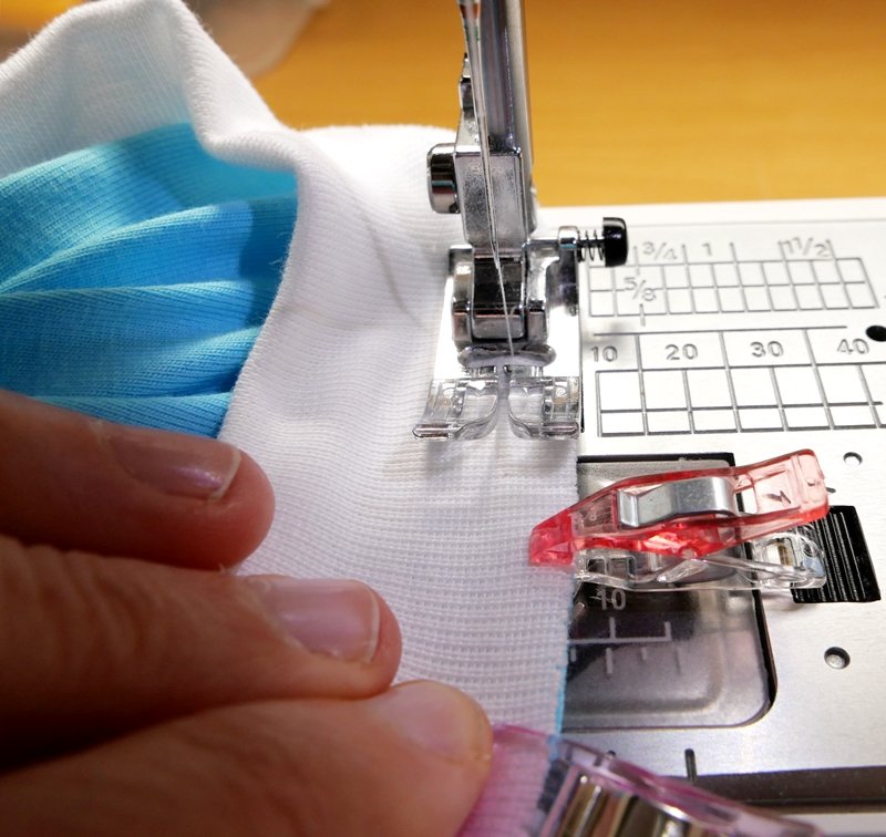 Blog-Inhaltsbild für 'Teil 3 - Meine ersten selbst genähten Puppensachen'