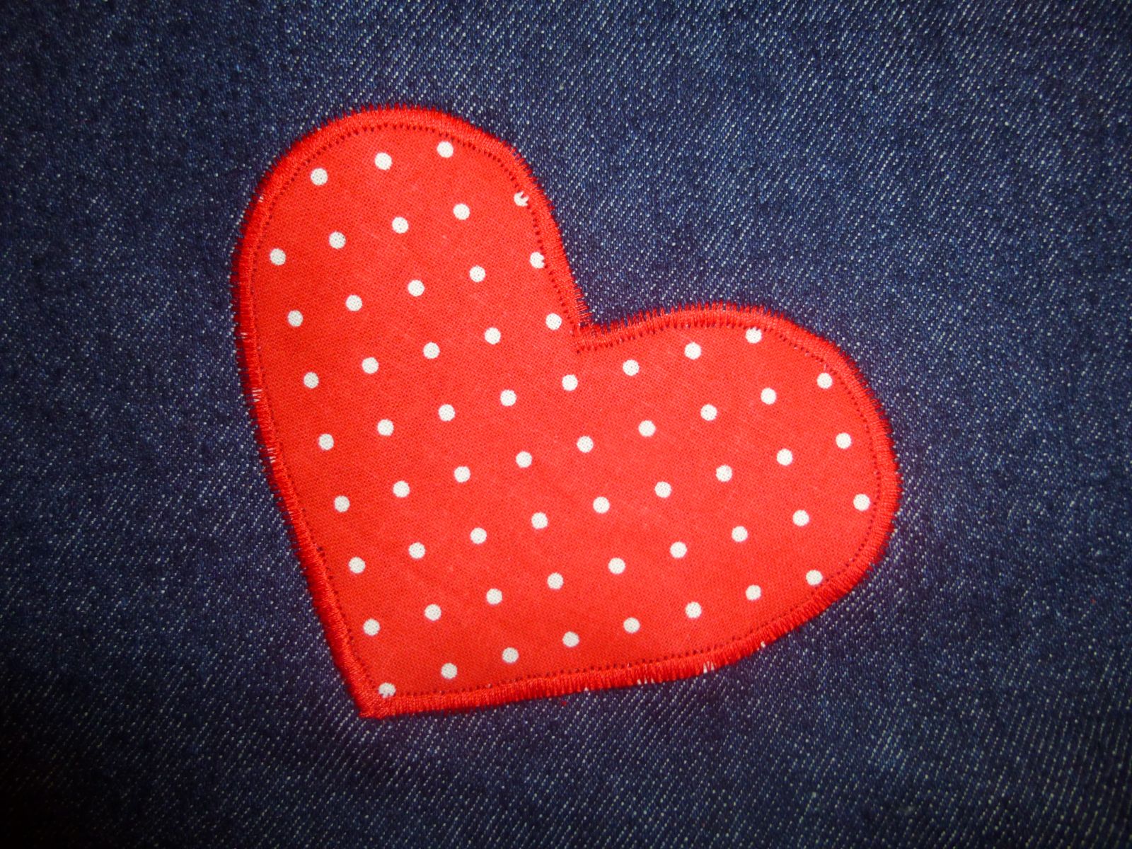 Blog-Inhaltsbild für 'Näh-Anleitung: LaneyART Rüschchen-Jeans-Rock'