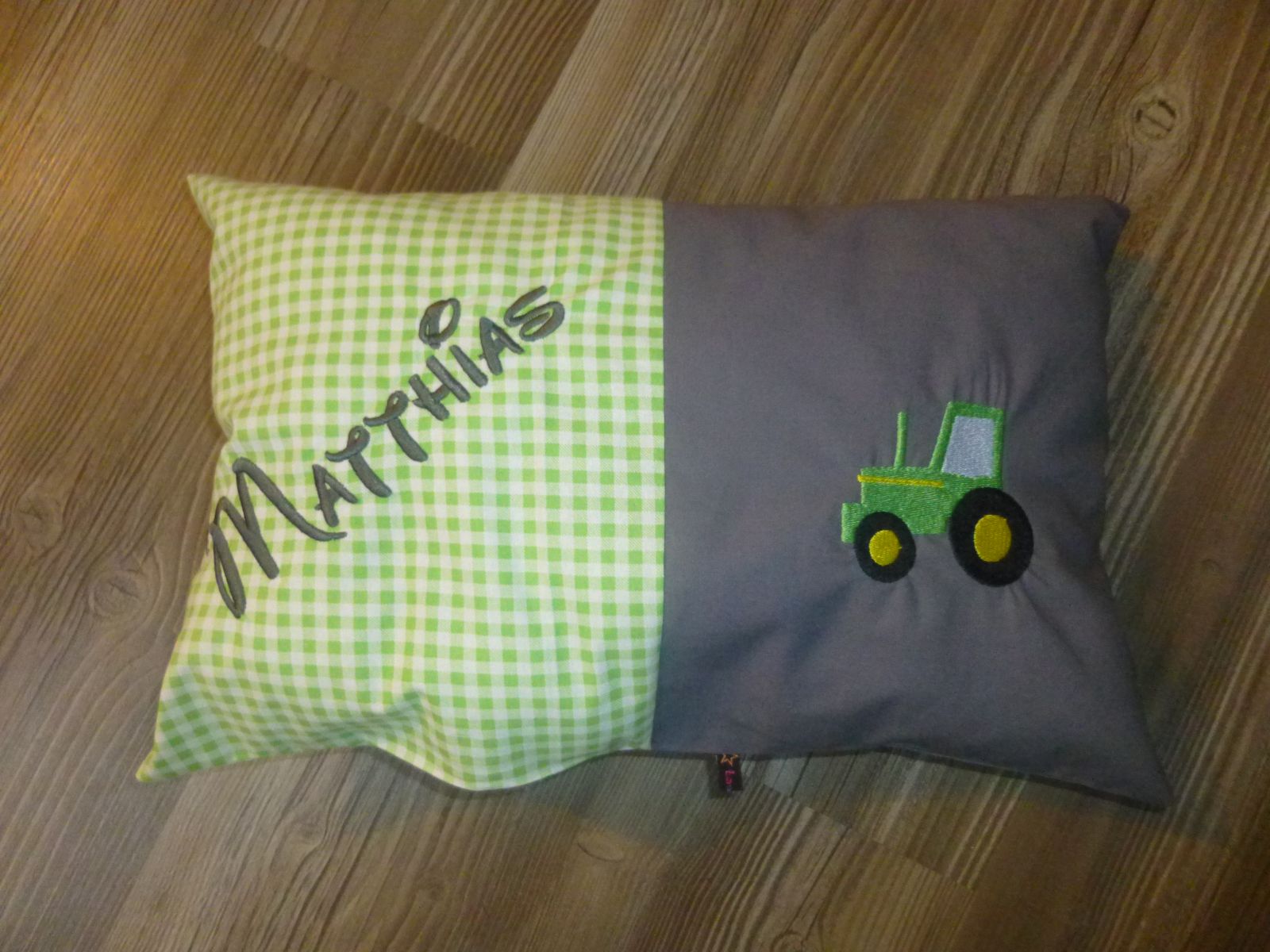 Blog-Inhaltsbild für 'Nähanleitung: Schönes Namenskissen'