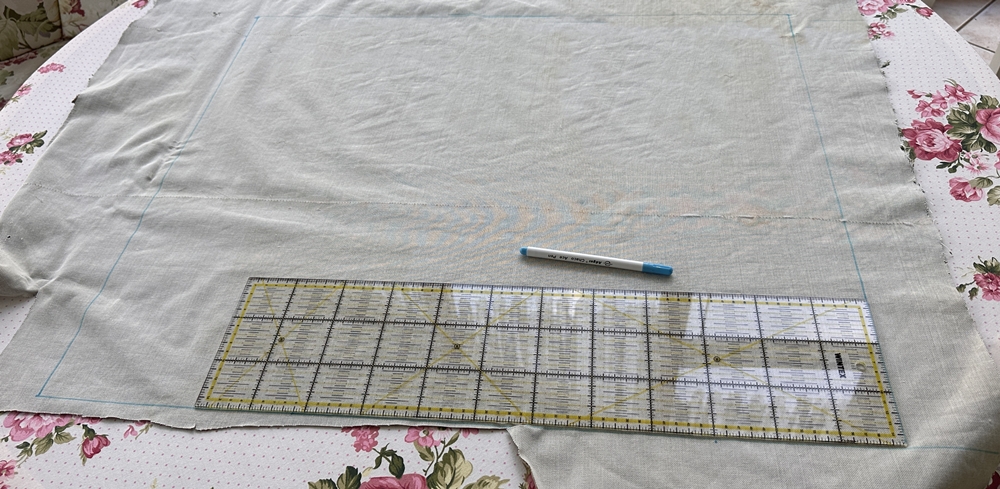 Blog-Inhaltsbild für 'DIY-Projekt: Vintage-Hocker aufhübschen'