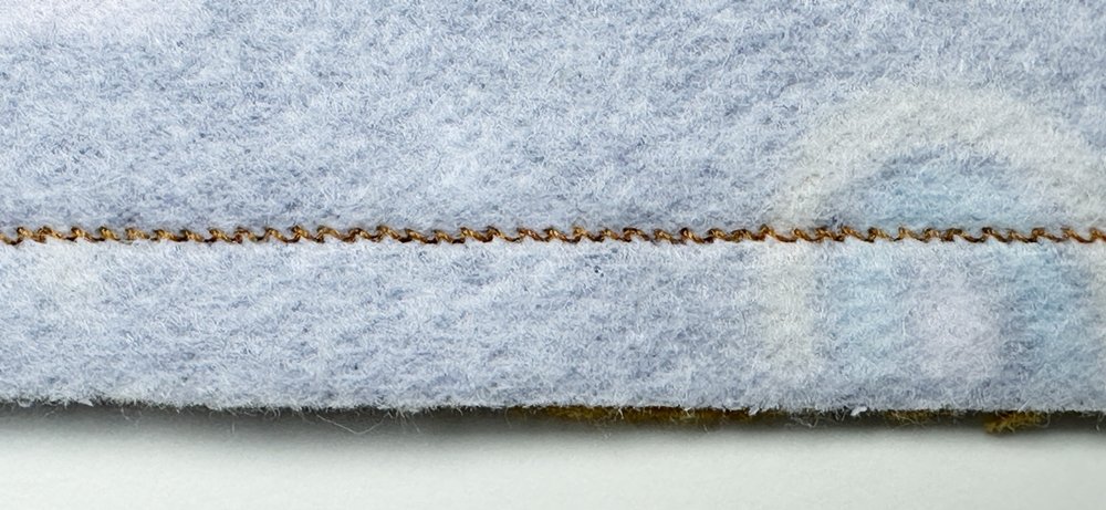 Blog-Inhaltsbild für 'Modernes Knoten-Stirnband in 2 Varianten nähen – Ratzfatz fertig'