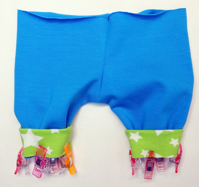 Blog-Inhaltsbild für 'Teil 3 - Meine ersten selbst genähten Puppensachen'