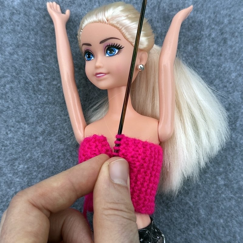 Blog-Inhaltsbild für 'Teil 2: Neue Strickmode für eure Puppen'