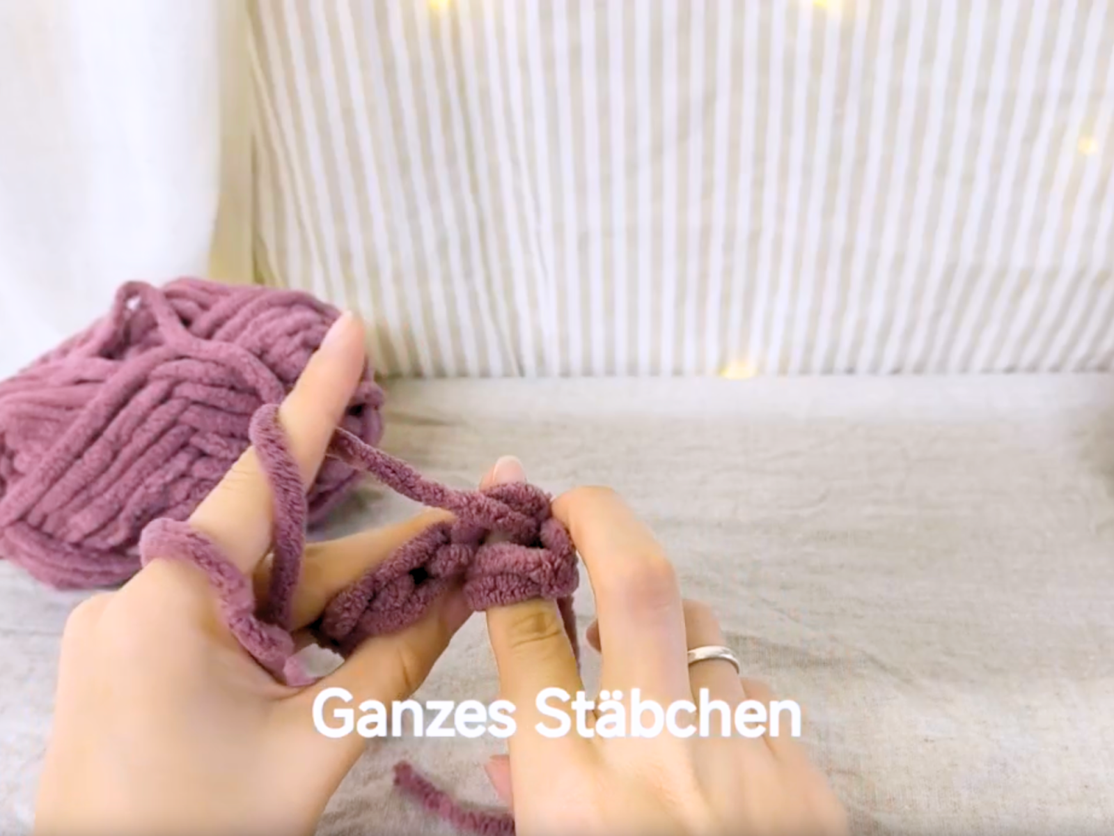 Blog-Inhaltsbild für 'Fingerhäkeln lernen - Häkeln ganz ohne Häkelnadel'