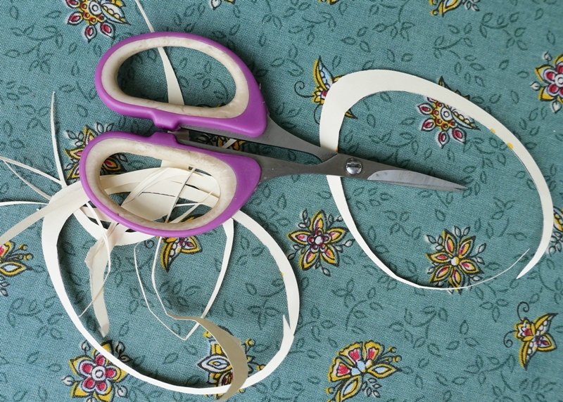 Blog-Inhaltsbild für 'Basteln mit Kindern: Wir basteln Türkränze aus Papier und Pappe'