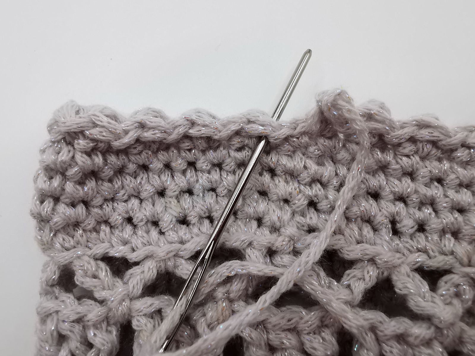 Blog-Inhaltsbild für 'Gehäkelte Windlichter – schnell gemacht, wunderschön & absolut anfängertauglich'