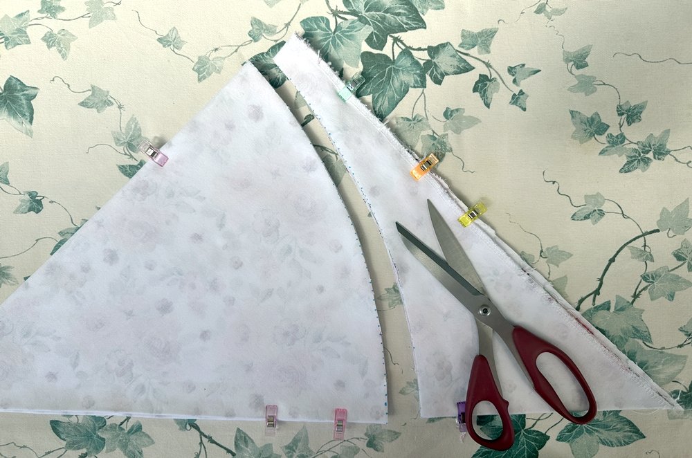 Blog-Inhaltsbild für 'Sommer-DIY: Perfekt sitzende Tischdecken mit Gummizug selbst nähen'