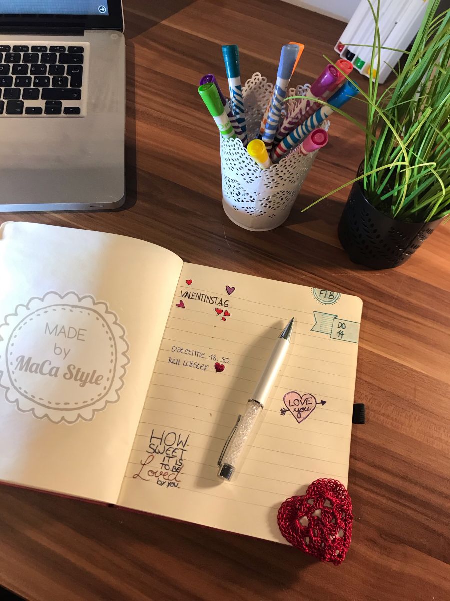 Blog-Inhaltsbild für 'Häkelanleitung für Herzapplikation Lesezeichen / Anhänger'