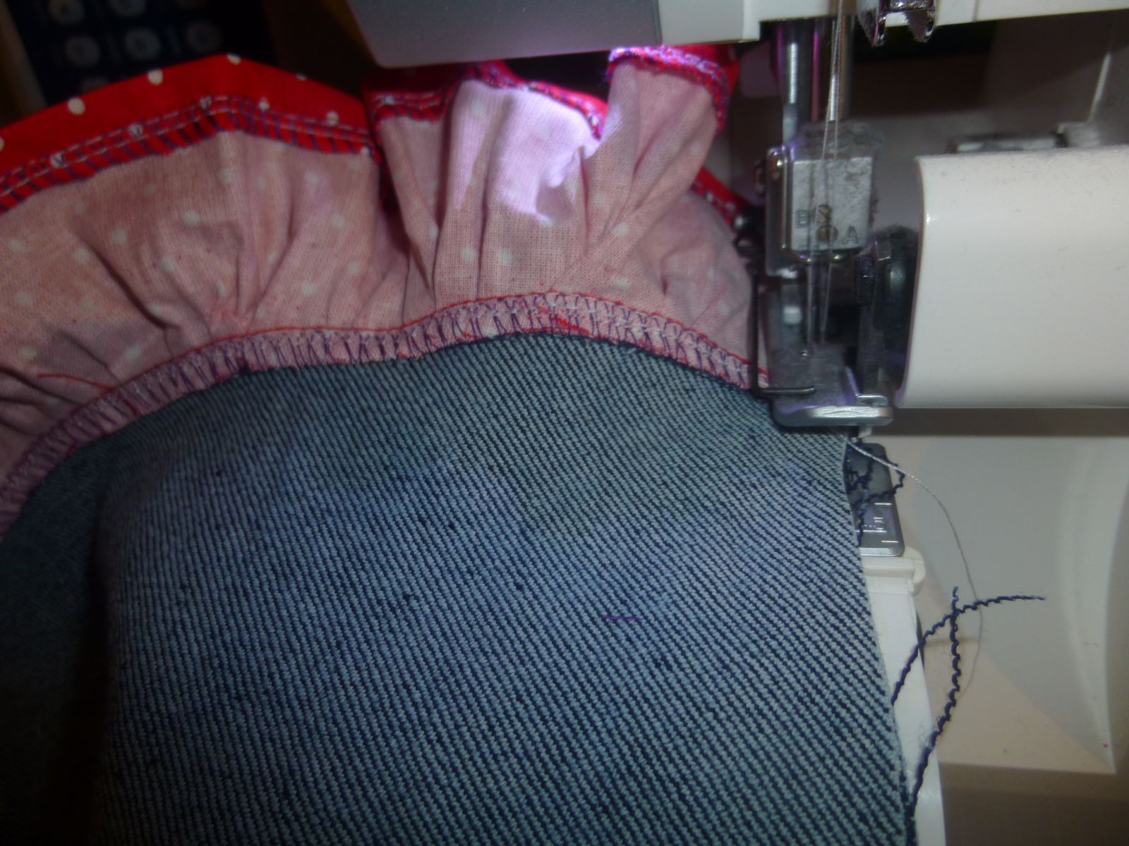 Blog-Inhaltsbild für 'Näh-Anleitung: LaneyART Rüschchen-Jeans-Rock'