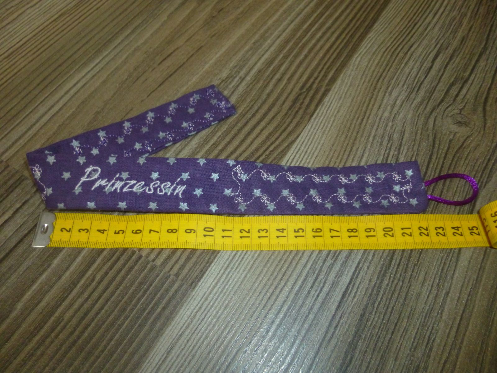 Blog-Inhaltsbild für 'Näh-Anleitung: Schnullerband'