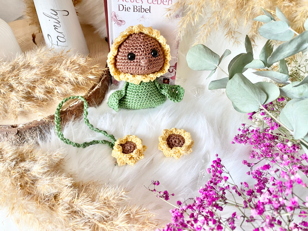 Blog-Inhaltsbild für '6. Herzensdiamanten von Wolldiamant: Die Sonnenblume fragt nicht, ob die Sonne scheint. Sie richtet sich nach ihr aus.'