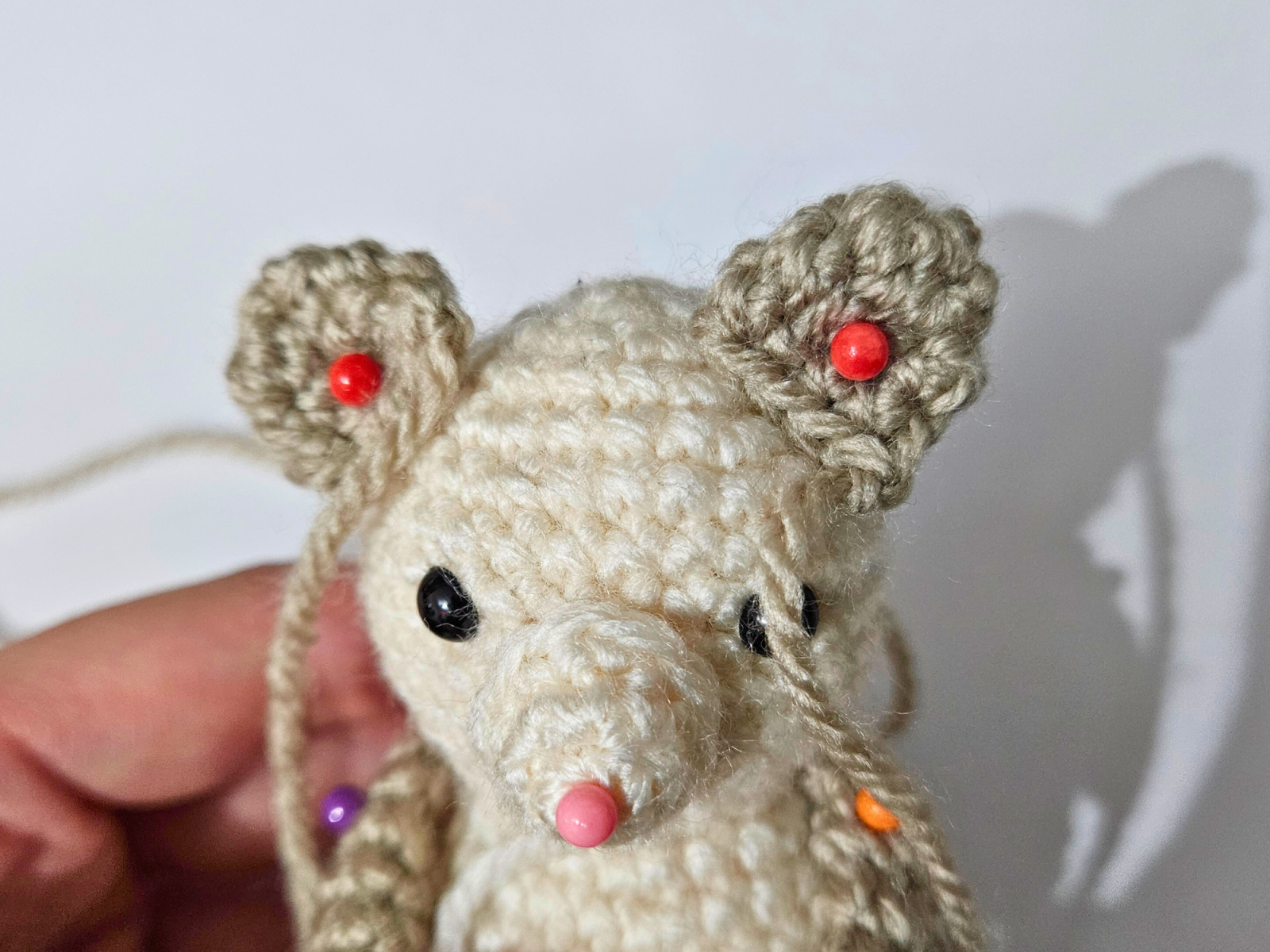 Blog-Inhaltsbild für 'Kostenlose Häkelanleitung Amigurumi Igel mit Pilz'