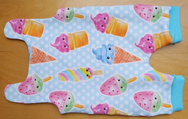 Blog-Inhaltsbild für 'Teil 3 - Meine ersten selbst genähten Puppensachen'