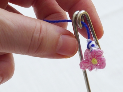 Blog-Inhaltsbild für 'Wolle schnell und komfortabel wickeln - Schirmhaspel und Wollwickler im Einsatz'