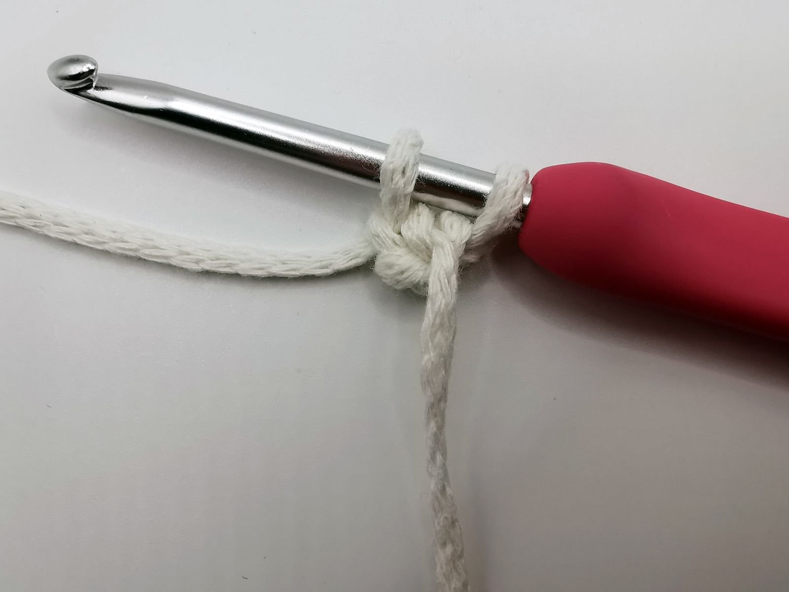 Blog-Inhaltsbild für 'Gehäkelte Windlichter – schnell gemacht, wunderschön & absolut anfängertauglich'