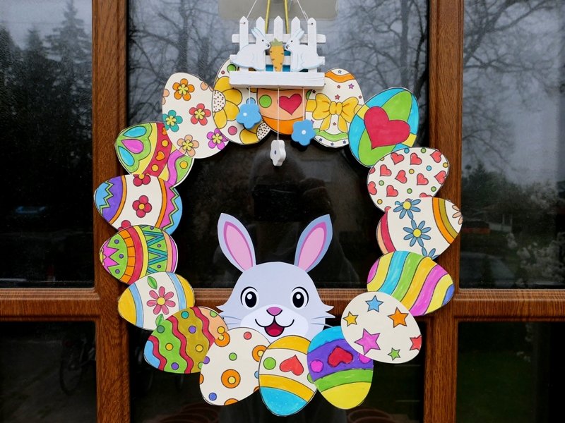 Blog-Inhaltsbild für 'Basteln mit Kindern: Wir basteln Türkränze aus Papier und Pappe'