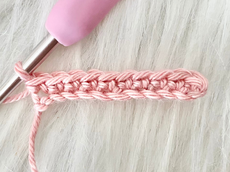 Blog-Inhaltsbild für 'Häkeln lernen: Tipps und Tricks, kostenloses Tutorium von Wolldiamant'