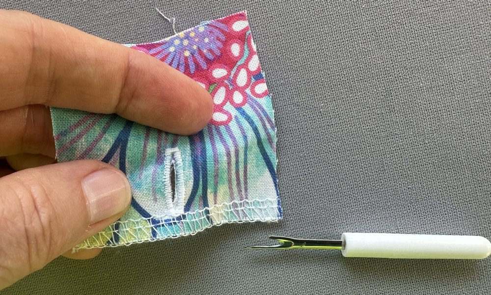 Blog-Inhaltsbild für 'Sommer-DIY: Perfekt sitzende Tischdecken mit Gummizug selbst nähen'