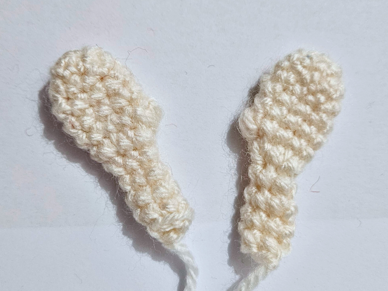 Blog-Inhaltsbild für 'Kostenlose Häkelanleitung Weihnachtself Poinsettia'