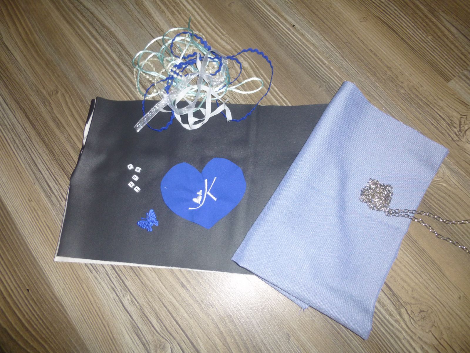 Blog-Inhaltsbild für 'Näh-Anleitung: Schöne Dirndl-Tasche / Trachtentasche'