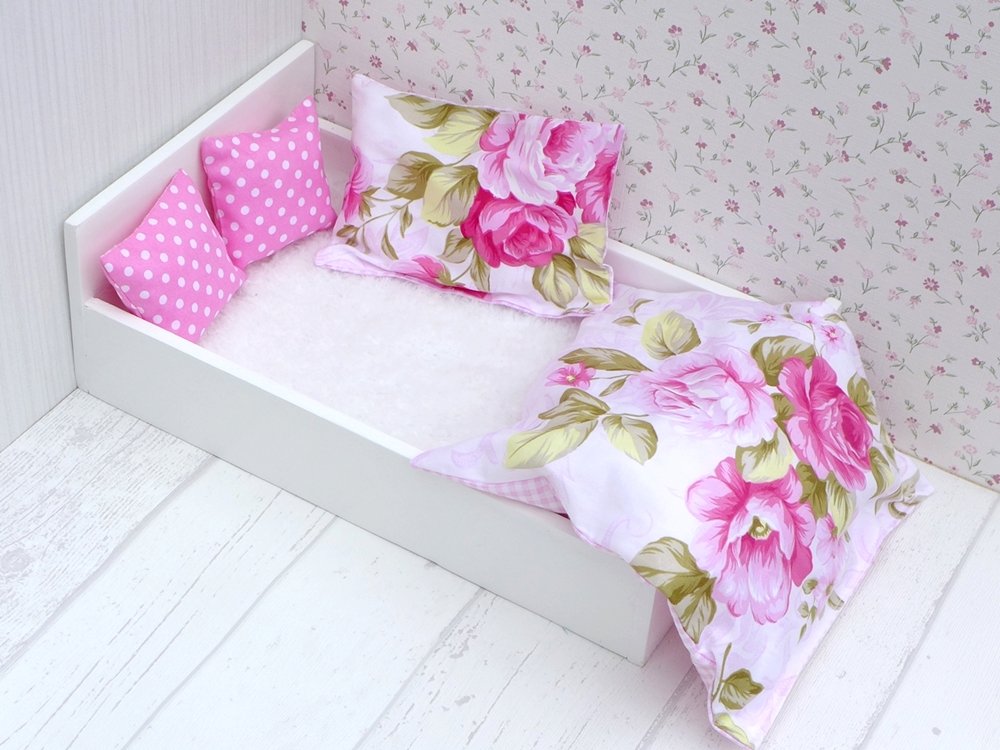 Blog-Inhaltsbild für 'Kreativ mit Holz: Wir bauen gemeinsam ein Puppenbett im Bauhausstil'