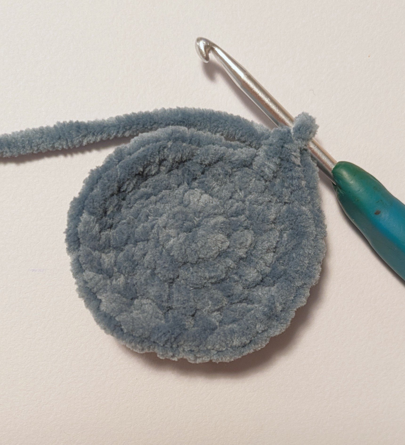 Blog-Inhaltsbild für 'Kostenlose Häkelanleitung der kleinen Spinne Soey'